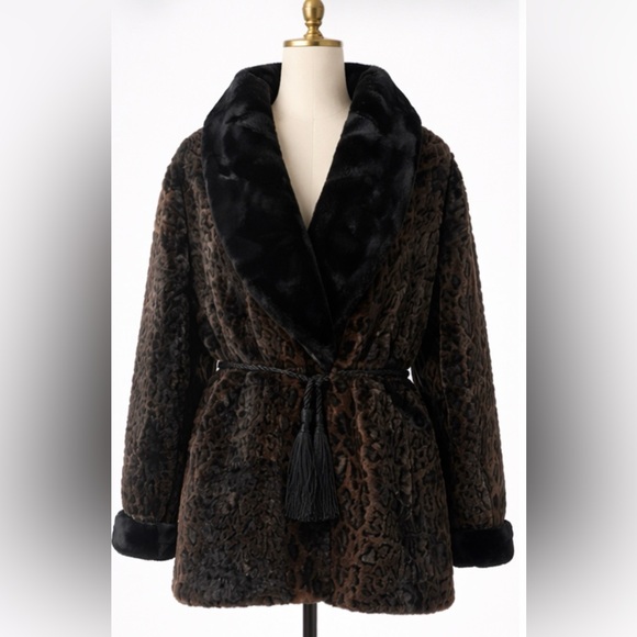 nouvelti Jackets & Blazers - Vintage Made in USA Leopard Faux Fur Coat • Belted • Excellent Condition
